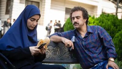 حجاب جنجالی سونیا بازیگر سریال پایتخت در اکران / تذکر خواهر دوقلو سوژه شد !
