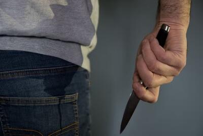 حمله با چاقو برای کشتن ۷ همکار!