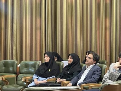 سرآغازی سلامت آینده ای سرآمد| تجلیل از دانشمندان رویان در صحن پارلمان شهری