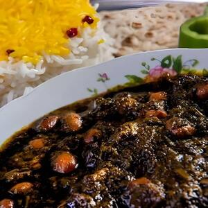 راز سیاه شدن قورمه سبزی: ترفندی ساده اما معجزه‌آسا!