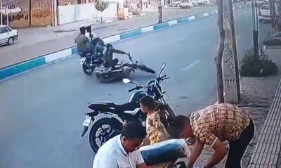 فیلم/ تصادف عجیب و دلخراش در خیابان امام خمینی میبد(۱۸+)