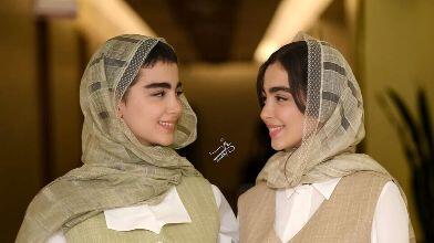فیلم /  اولین رونمایی  سنا و سونیا حسینی از برادران خوشتیپ و خوش قد و قواره شان ! / مرسی داداشیام که هستید و پشتم به وجودتون گرمه !
