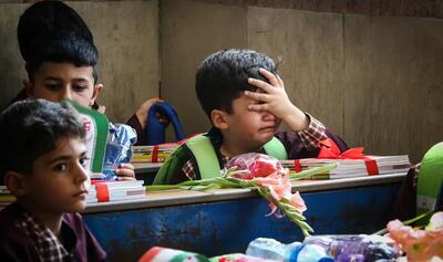 کتک‌کاری عجیب و خشن یک معلم در کلاس درس وایرال شد+فیلم - سبک ایده آل