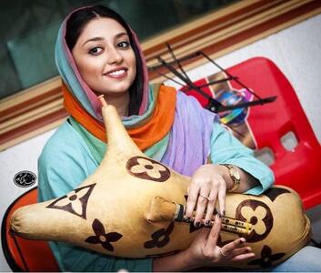 اجرای آهنگ معروف بوشهری توسط دختر محسن شریفیان در برنامه صدا‌تو + فیلم - سبک ایده آل
