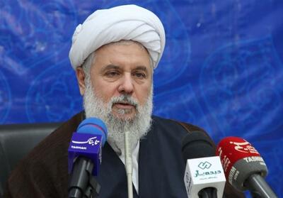 نقد و نظارت در کشور تعطیل است؛ رسانه‌ها مطالبه‌گر باشند - تسنیم