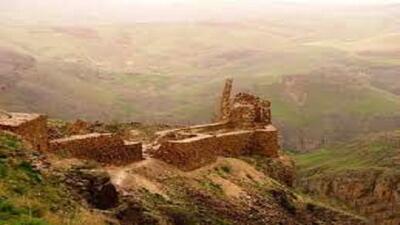 نبود دکل و عدم آنتن دهی همراه اول و ایرانسل در قلعه باستانی تاریخی ضحاک هشترود