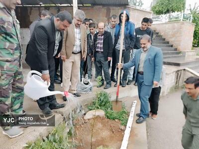 کاشت نهال به یاد دو قاضی فقید و خوشنام کهگیلویه و بویراحمد