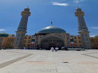 نصب کتیبه شهادت امام جعفر صادق (ع) در آستان مقدس مسجد جمکران