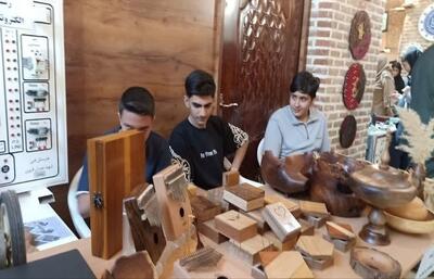 برپایی نمایشگاه دست‌ساخته‌های هنرآموزان در قزوین 