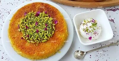 طرز تهیه محبوبترین دسر ترکیه / ترکیب کنافه و بستنی یک طعم بهشتی بی‌نظیر + فیلم