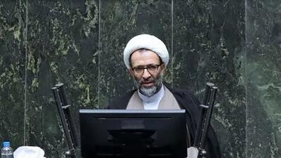دولت با تغییر تعرفه‌ واردات خودرو باعث آشفتگی در بازار شده است