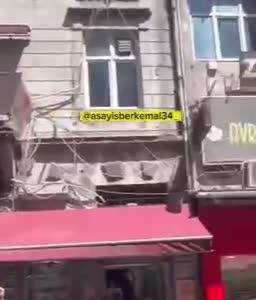 حضور مردم وحشت زده استانبول بعد از زلزله در خیابان