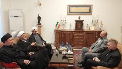 حضور سید حسن خمینی در سفارت واتیکان برای‌ تسلیت درگذشت پاپ فرانسیس+تصاویر