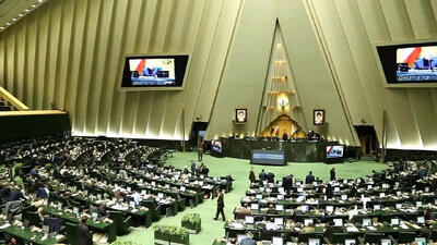 مخالفت ۱۱۷ نماینده مجلس با فوریت تغییر ساعت رسمی کشور