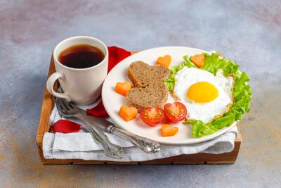 خوردن صبحانه چه تاثیری بر کاهش وزن دارد؟ + عکس - سبک ایده آل