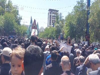 سوگواری زائران و مجاوران حرم رضوی در سالروز شهادت امام صادق(ع)