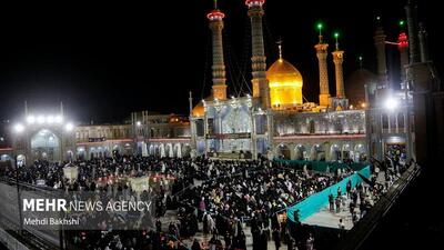 مراسم شب شهادت امام صادق(ع) در حرم حضرت معصومه(س) برگزار شد