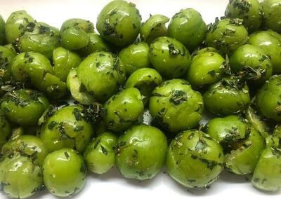 طرز تهیه هلی کتنی (گوجه سبز کوبیده) به روش اصیل شمالی