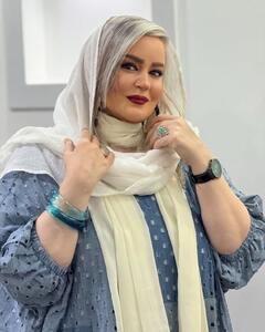 عکس/ تیپ سفید و آبی نعیمه نظام‌دوست با اکسسوری‌های خاص | اقتصاد24