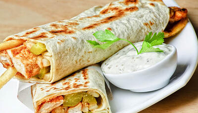 طرز تهیه لذیذترین غذای خیابانی در خاورمیانه؛ طعمی که باید امتحان کرد