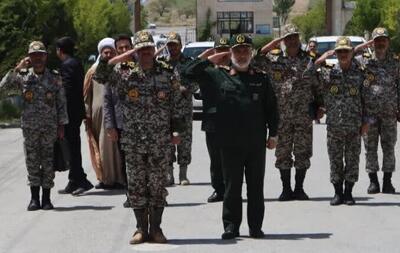 ادامه بازدیدهای فرماندهان ارشد نظامی از مواضع پدافندی کشور؛ امروز سرکشی به پایگاه پدافند نطنز/ رونمایی در مجموعه پدافند هوایی کشور؛ به زودی