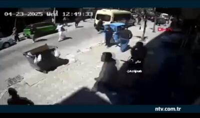 ببینید | لحظه شوکه‌کننده پریدن یک مرد از بالکن در لحظه وقوه زلزله شدید در ترکیه!