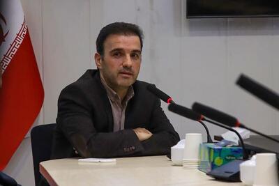 نصب زندگینامه بزرگان در تابلوهای شهری