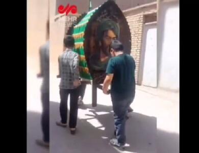 آئین نخل گردانی شهادت‌ امام صادق (ع) توسط نوجوانان میبدی