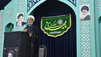چادر پرچم افتخار زن مؤمن از نگاه بزرگان دین است