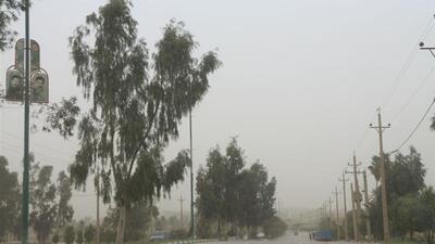آسمان قصرشیرین برای سومین روز در تسخیر ریزگردها