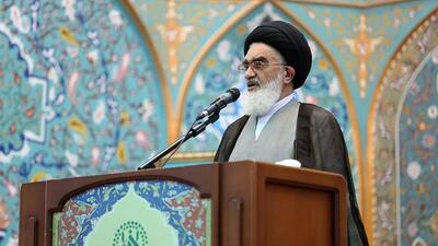 جمهوری اسلامی با اقتدار برای رفع کامل تحریم‌ها ایستاده است