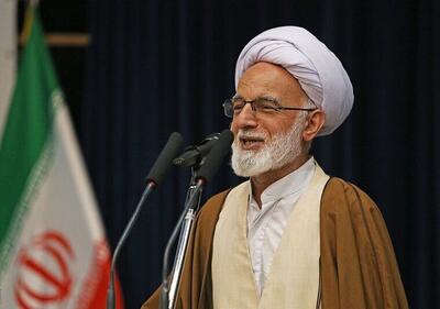 امام جمعه اراک: رهنمودهای حکیمانه رهبری دست برتری ایران در مناسبات بین‌المللی است