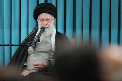 خط ائمه «خط ایستادگی و استقامت» است