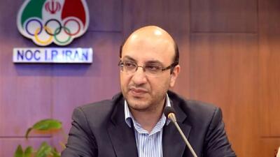 فوتبال ایران در خطر؟ | زنان تماشاگر پشت ورزشگاه مشهد ماندند | واکنش به چالش بزرگ؛ علی‌نژاد: وزارت ورزش مساله را حل کند