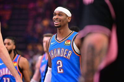 بسکتبال NBA | تحقیر ممفیس گریزلیز با بزرگ‌ترین کامبک ممکن در پلی آف! - پارس فوتبال
