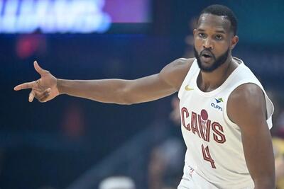 بسکتبال NBA | اون موبلی بهترین بازیکن دفاعی فصل ۲۵-۲۰۲۴ شد - پارس فوتبال