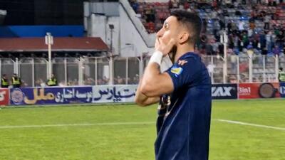 سنگ‌تمام هواداران نساجی برای رزاق پور - پارس فوتبال