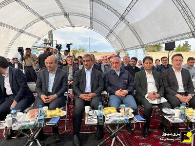 بهره‌برداری و آغاز عملیات اجرایی ۲۹۶ مگاوات نیروگاه خورشیدی در خراسان رضوی با حضور طرزطلب