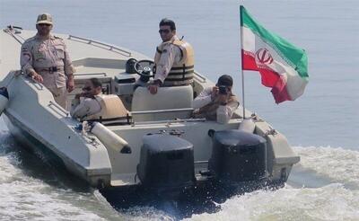 دریابانان هرمزگان یک شناور حامل سوخت قاچاق در دریای عمان را توقیف کردند