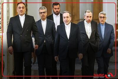 عزیمت هیئت کارشناسی و دیپلماتیک ایران به ریاست آقای سید عباس عراقچی به سمت محل گفتگوها در مسقط