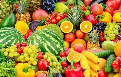 ۹ میوه سرشار از آهن؛ انتخاب‌های خوشمزه برای سلامت خون