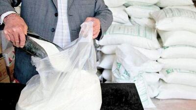 «معاملات دو فاکتوره» ابزار دلالان شکر برای سودجویی/ سیاست ارزی کالای اساسی شفاف نیست