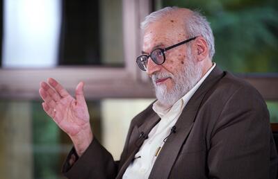 جواد لاریجانی: رفراندوم برگزار کنیم که آیا ما می‌خواهیم گاو شیری آمریکا بشویم یا نه؟!/ مذاکره خالی که مسئله‌ای را حل نمی‌کند، جز اینکه ما گاو شیری آمریکا بشویم