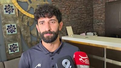 موحد محمدپور بازیکن تیم ملی فوتبال ساحلی در حاشیه مراسم بدرقه به جام جهانی
