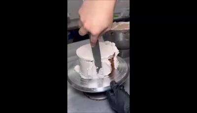 طراحی کیک شگفت‌انگیز برای جشن تولد خواهر؛ خلاقیت باورنکردنی قنّاد جوان، همه را حیرت‌زده کرد