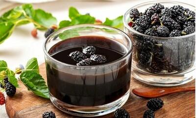 طرز تهیه شیره توت سیاه؛ طعمی خاص با غلظت عالی