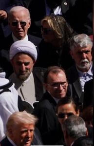 رفتار عجیب و غریب آقای سفیر در  واتیکان ، جنجال به پا کرد!/ویدیو