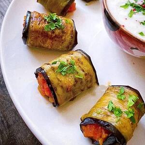رولت بادمجان؛ پیش‌غذایی متفاوت و خوشمزه برای مهمانی‌ها - سبک ایده آل