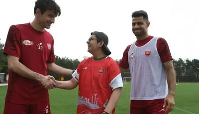 نوجوان پیروز در جنگ سرطان بمب روحیه پرسپولیس