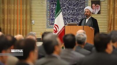 امام جمعه ایلام: مرز مهران به مدیریت اصولی برای تکریم زائران نیاز دارد